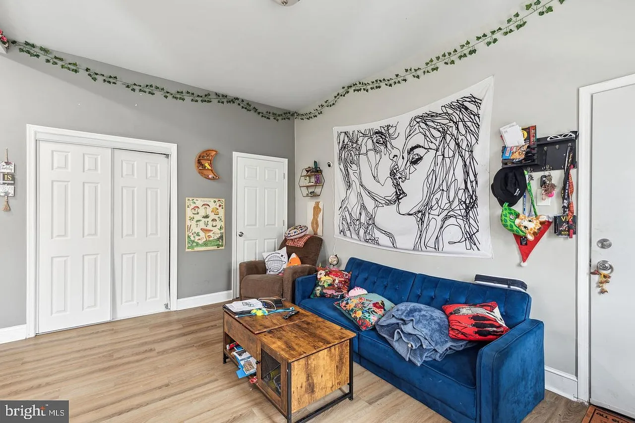 1 bed, 700 sqft, $1,250 — Photo 2