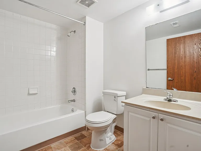 Brookwood Apartments — Photo 15