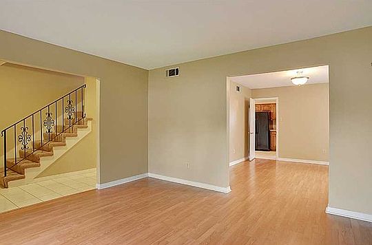 2nd image of 3751 Plymouth Pl