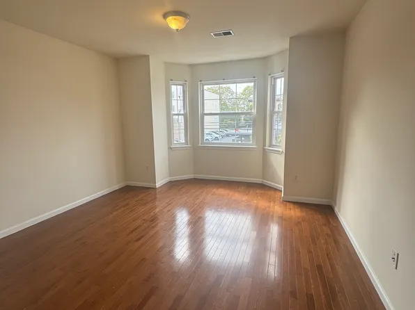 1741 N Gratz St #1, Philadelphia, PA 19121