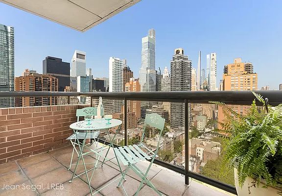 3rd image of 300 E 62nd St APT 2401