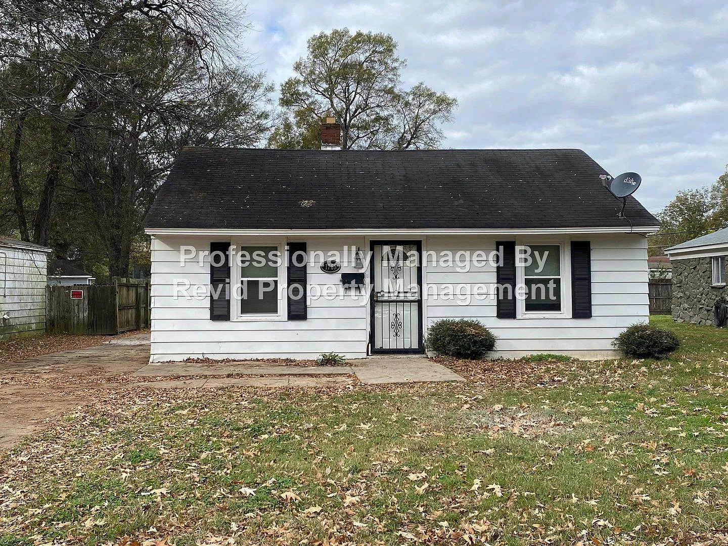 Renovated 4 Bedroom — Photo 1