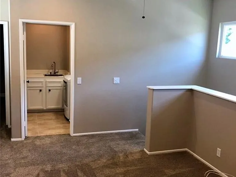 31 Seven Kings Pl — Photo 15