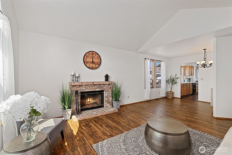 4th image of 35002 14th Avenue SW