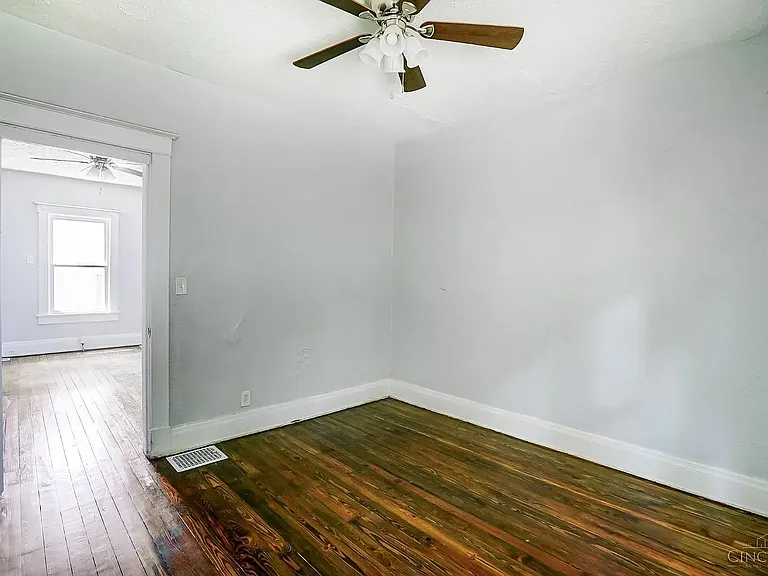 5128 Blaesi St — Photo 16