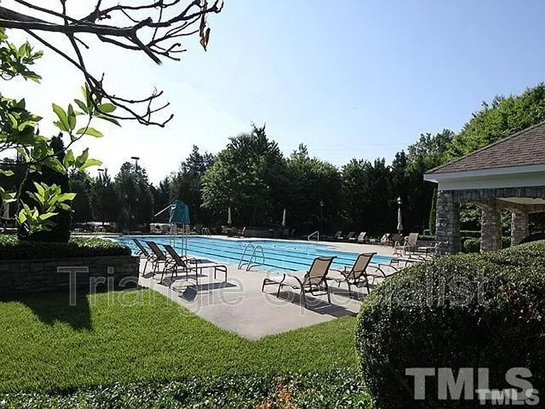 6121 Carlyle Dr — Photo 50