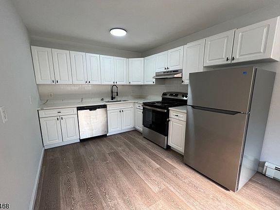 2nd image of 35 S Willow St APT A2