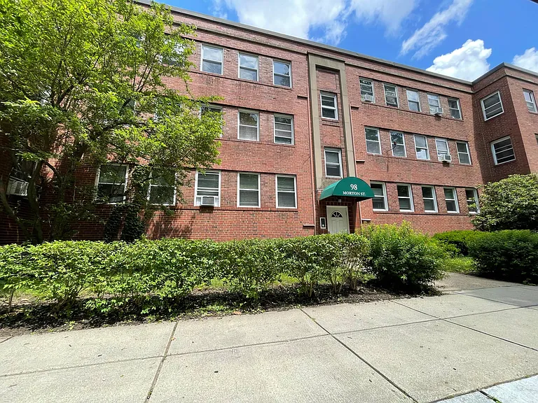 98 Morton St #60C — Photo 15