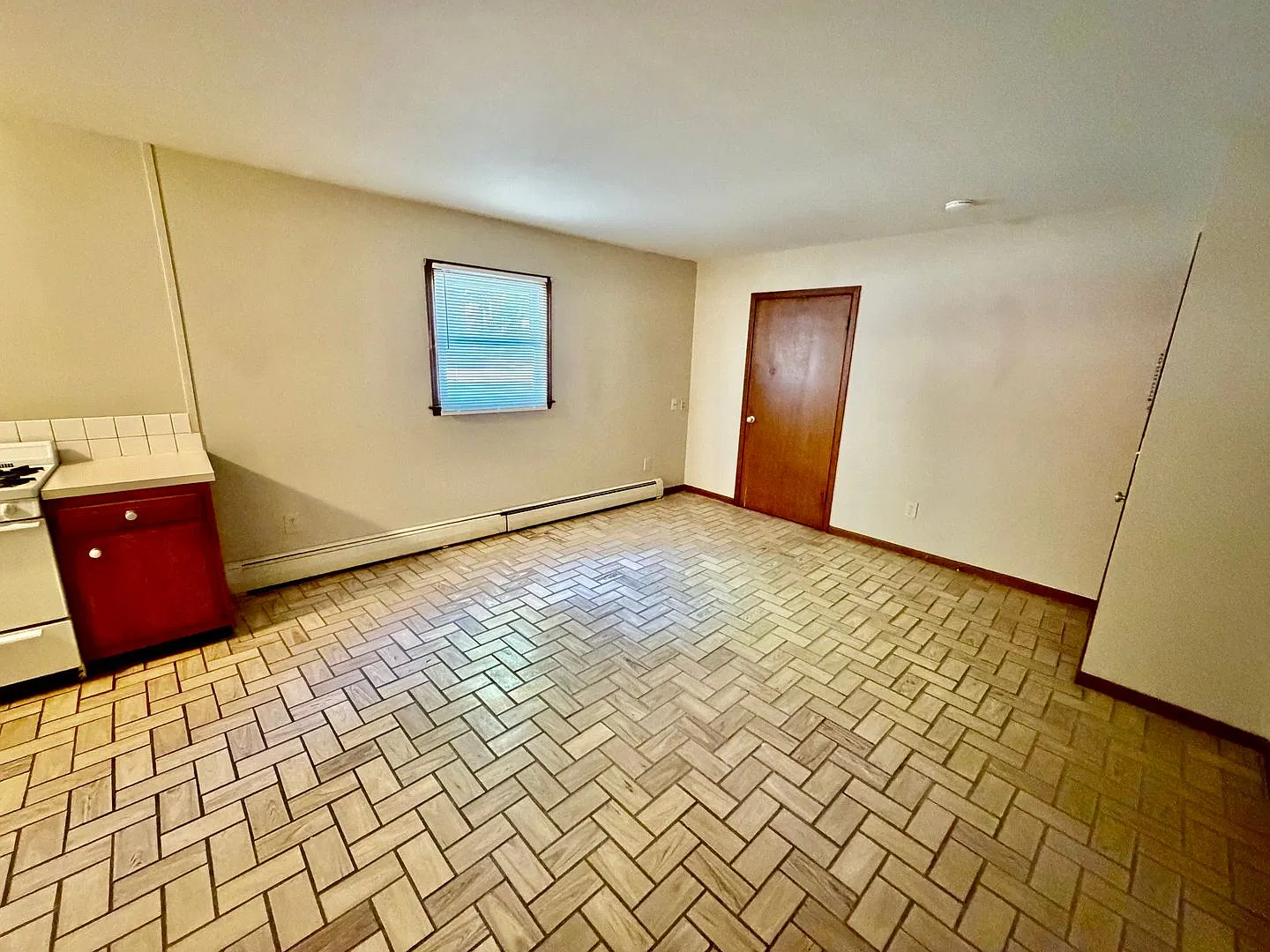 801 N. McLean — Photo 3