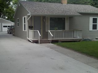 615 1st St NW, Minot, ND 58703