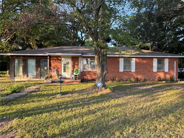 1411 W Dairy Ln, Atoka, OK 74525