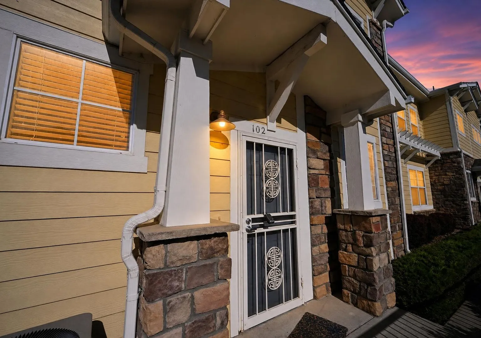 Charming 2BR/2BA Condo in North Parker — Photo 2
