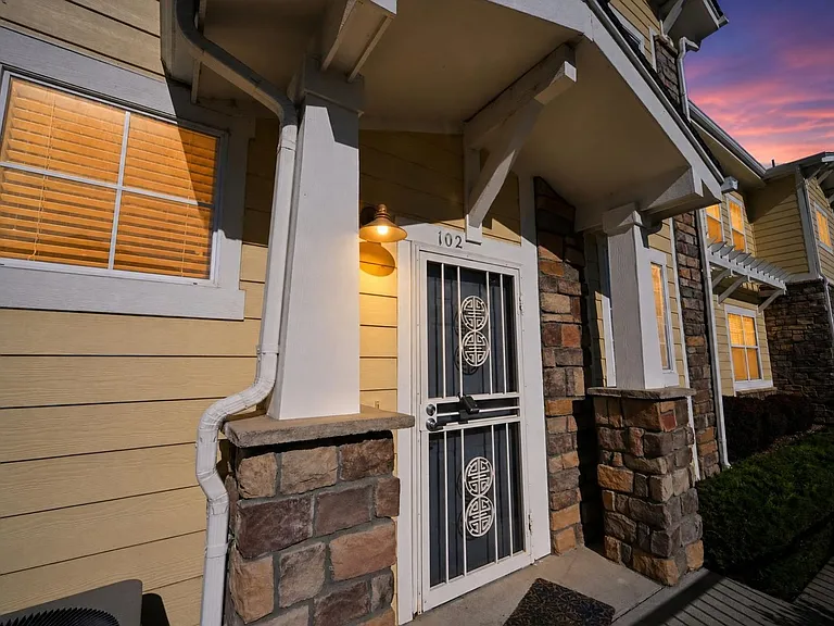 9441 Ashbury Cir #102 — Photo 2
