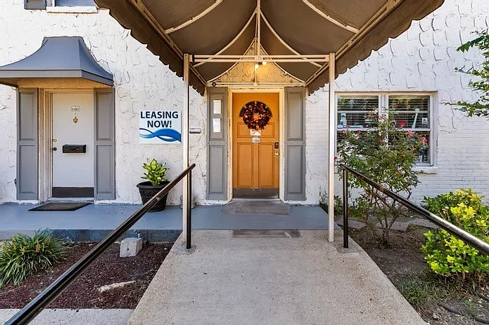 Townhomes at South Highlands — Photo 6