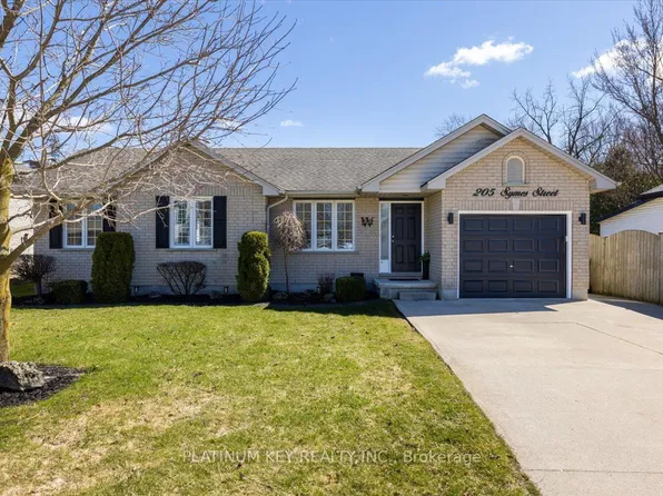 205 Symes St, Southwest Middlesex, ON N0L 1M0