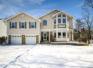 2227 Hiram Ct, Wheaton, IL 60189