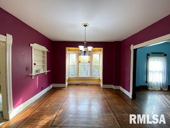 3rd image of 561 Jefferson St