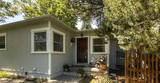 2nd image of 1101 S Cook St