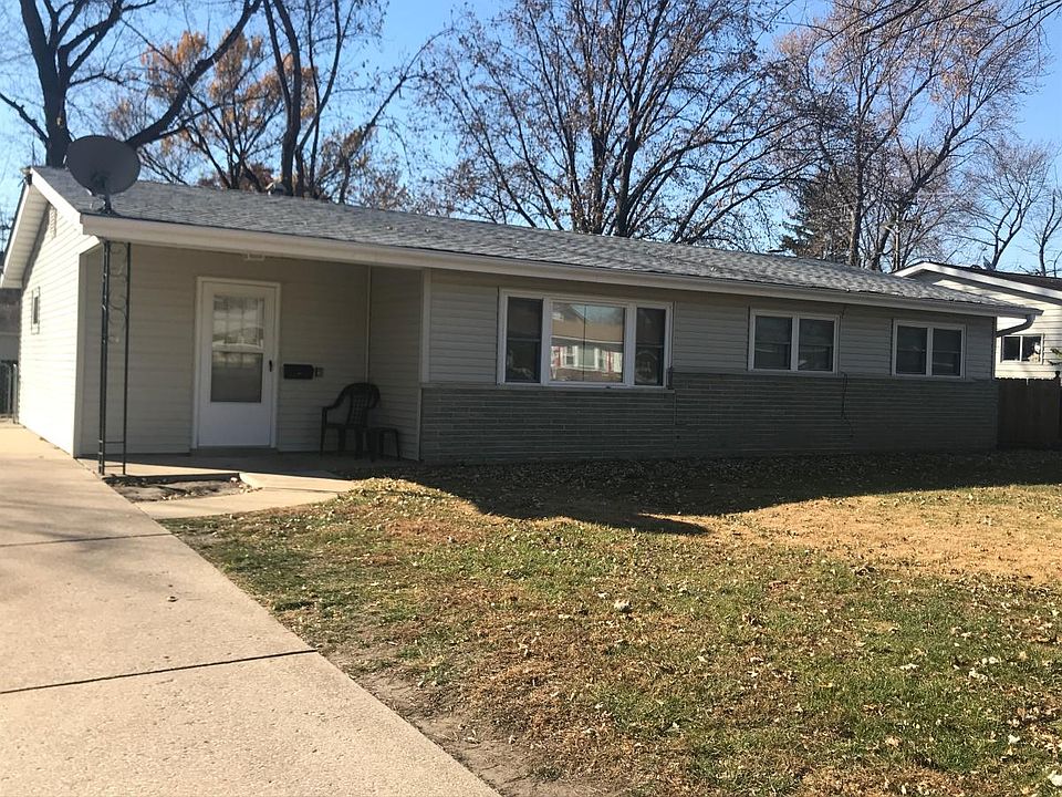 1st image of 1560 Flicker Dr