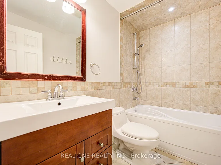 2593 Addingham Cres — Photo 31