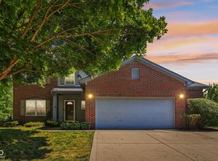 10792 Sawgrass Dr, Fishers, IN 46037