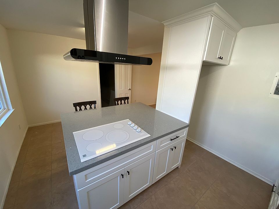 kitchen (bring your own fridge)