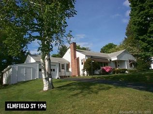 194 Elmfield St, West Hartford, CT 06110