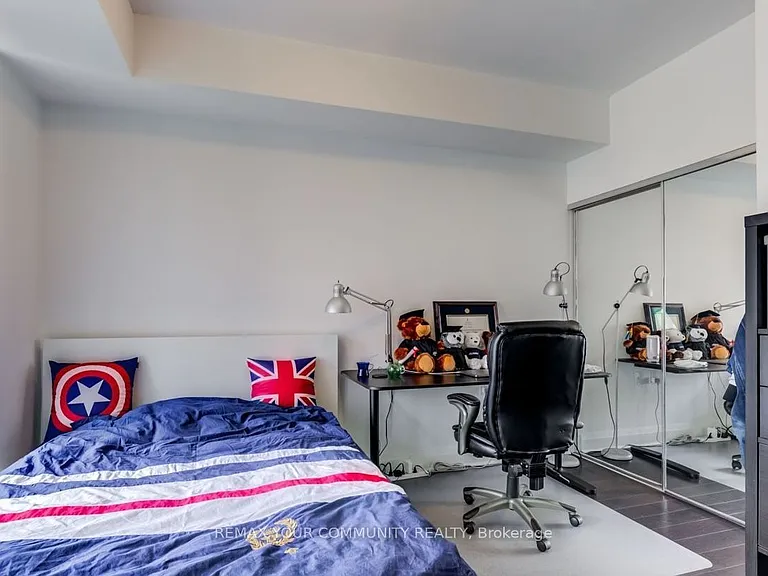 65 Mary St #1011 — Photo 5