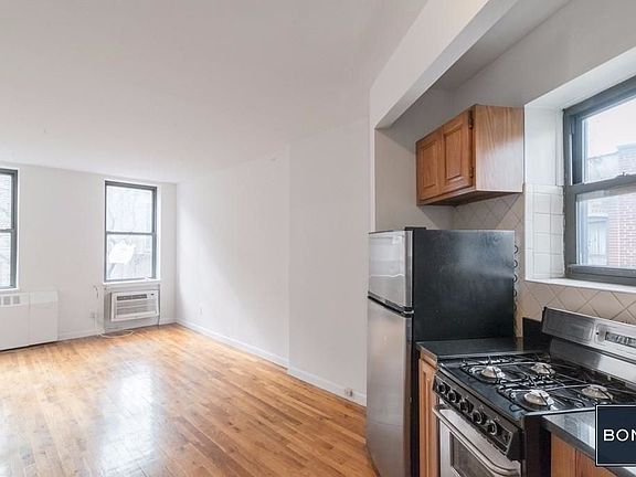 2nd image of 246 W 22nd St #11A1