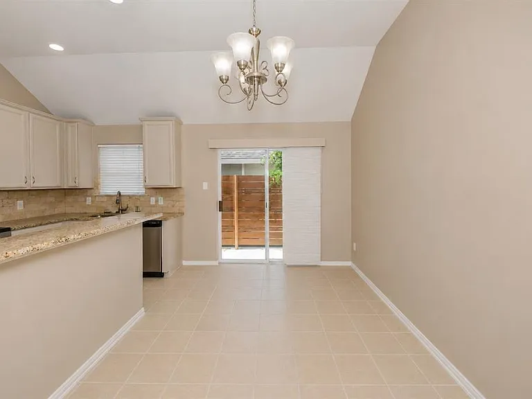 3904 Granby Ln — Photo 9