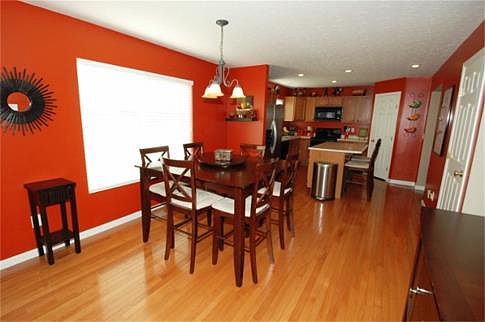 5th image of 9027 Georgian Ct