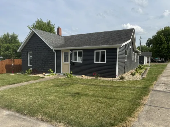401 E 1st St, Oglesby, IL 61348
