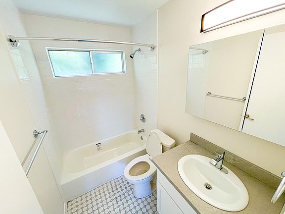 3rd image of 120 Portola Dr APT 16
