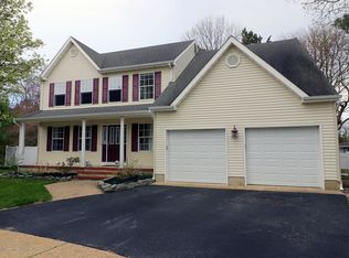 4 Camelot Ct, Lanoka Harbor, NJ 08734