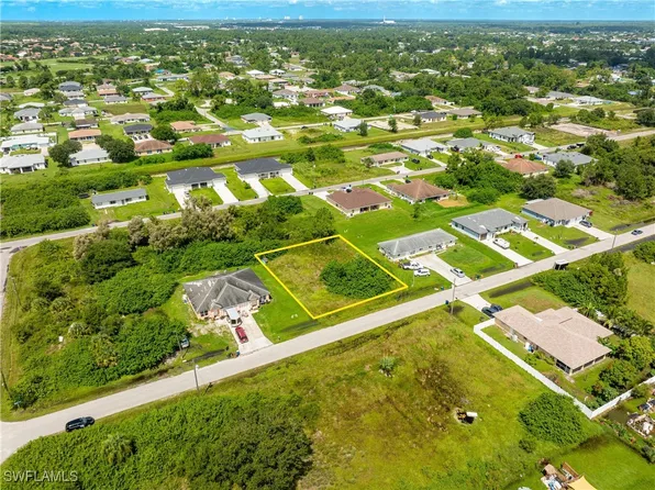 132/134 Harold Ave S, Lehigh Acres, FL 33973