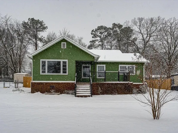 1207 Poole St, Rossville, GA 30741