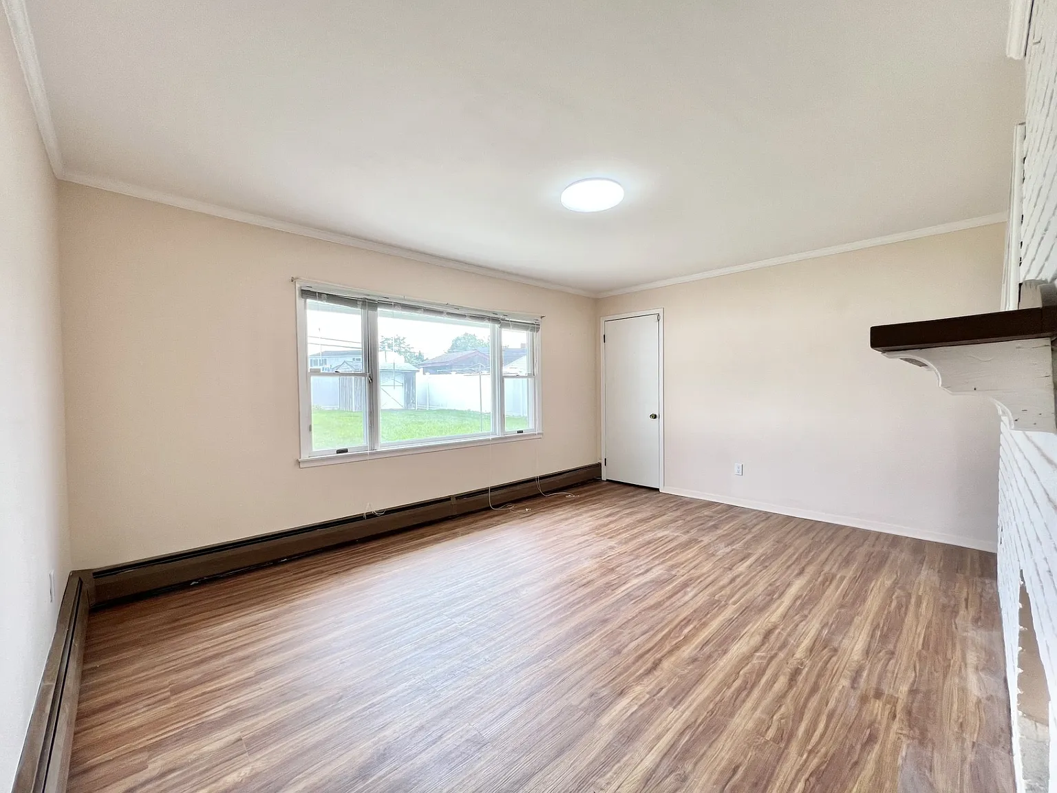 5 bed, 1600 sqft, $4,500 — Photo 4