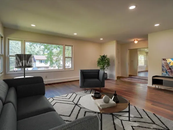 510 Village Drive, Belleville, WI 53508