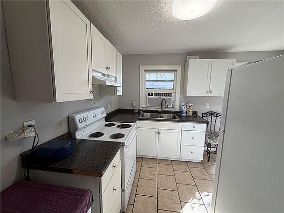 3rd image of 3000 N Cleburne St