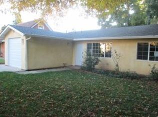 2745 Russell St, Redding, CA 96001