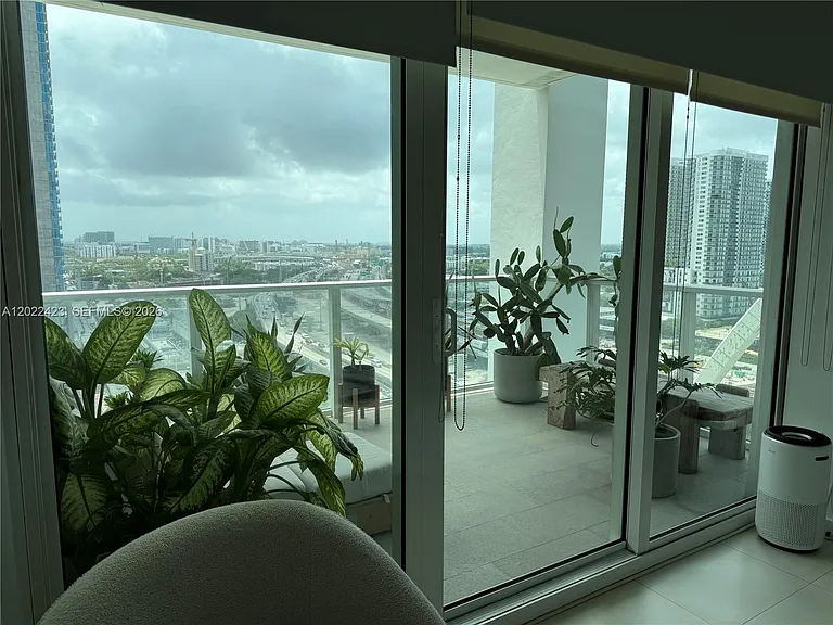 1040 Biscayne Blvd #1606 — Photo 15