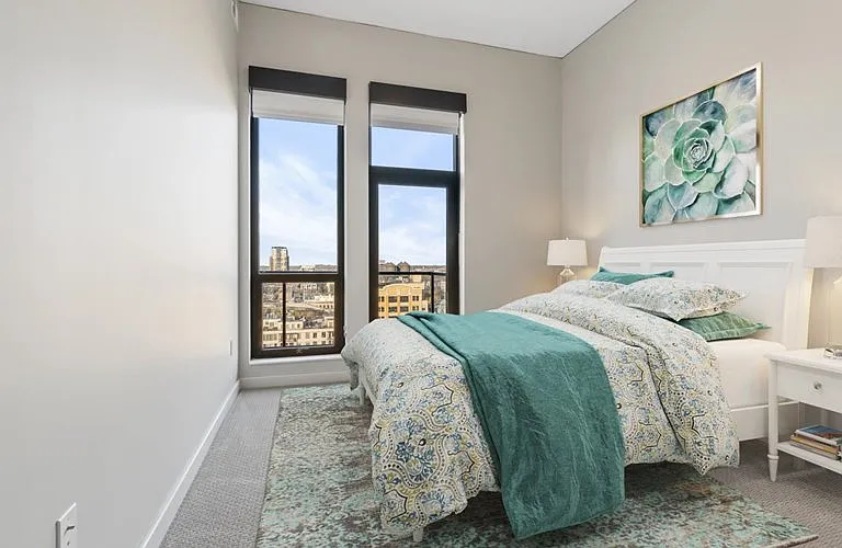 240 Park Avenue — Photo 21