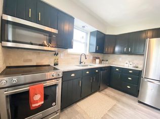 300 Las Olas Dr, Belleville, IL 62221