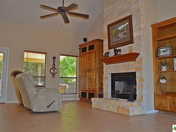 5th image of 405 Woodland Park Dr