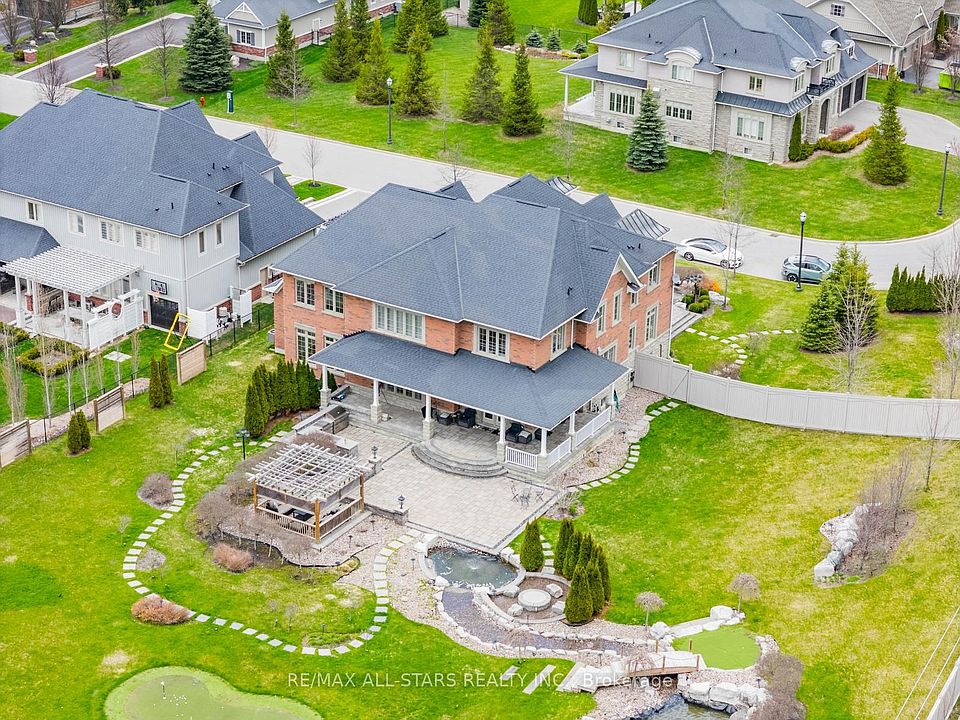 1st image of 37 Country Club Cres #37