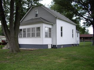 110 E Cedar St, New Baden, IL 62265