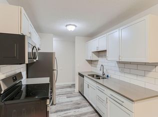401 E Burnsville Pkwy APT 205, Burnsville, MN 55337