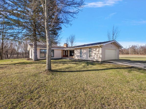 8603 Owosso Rd, Fowlerville, MI 48836