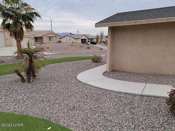 5th image of 2795 Bamboo Dr