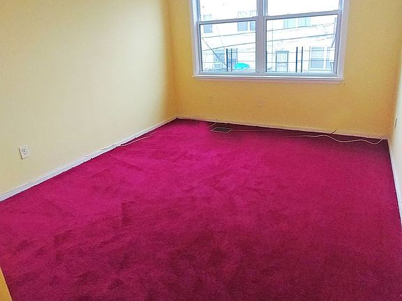 2nd image of 358 Chauncey St #2